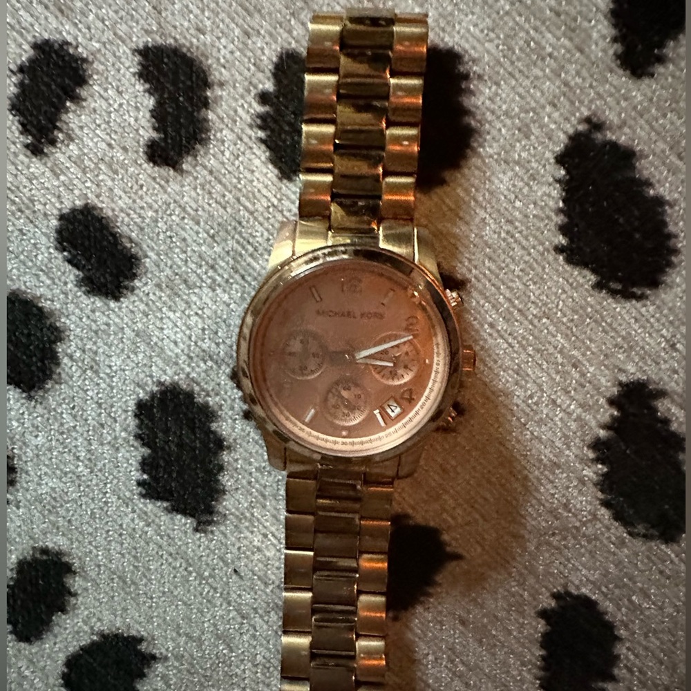 Michael Kors rose gold watch